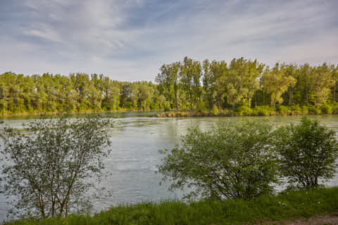 Gemeinde Töging Landkreis Altötting Innspitz Innkanal und Inn (Dirschl Johann) Deutschland AÖ